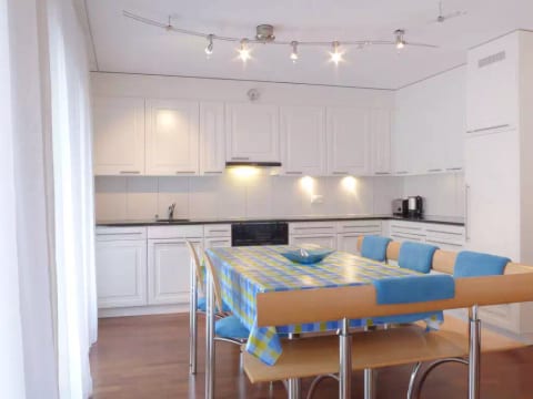 Goldenhorn Apt.F