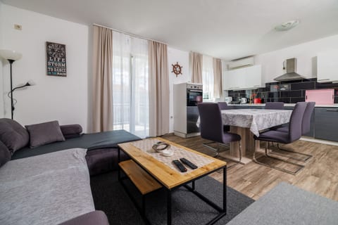 Apartments Tajči - Unit 52963-61