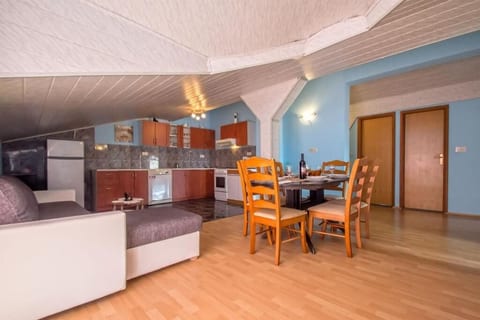Apartments Tajči - Unit 52964-61