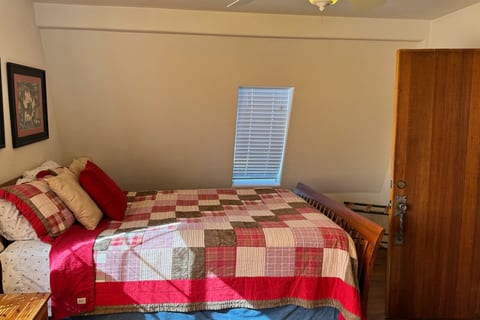 Cute queen size bed