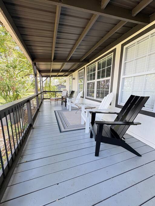 waterfront-cottage-w-hot-tub!/