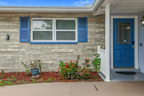 Pool home in Seminole Florida