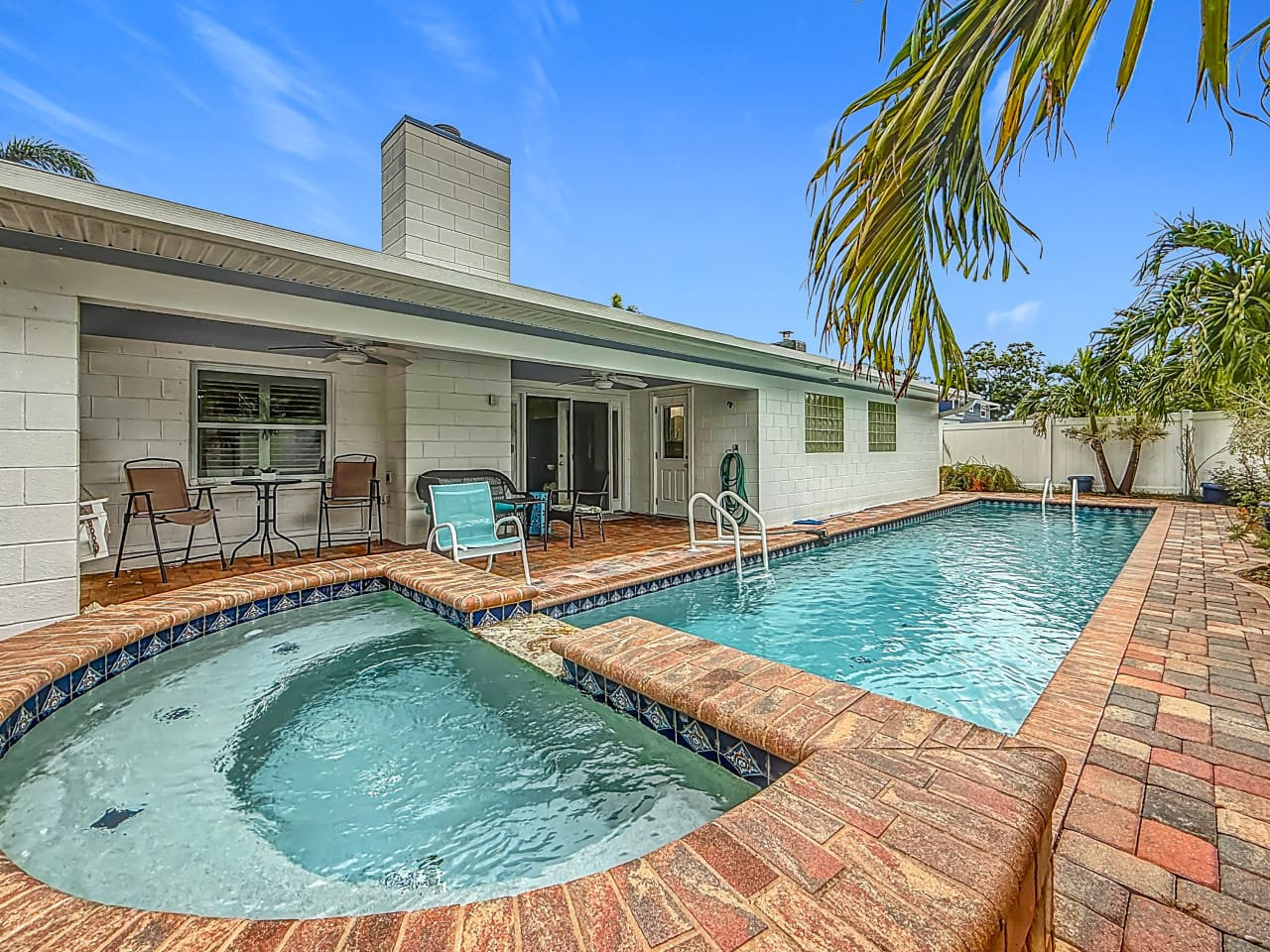 Pool home in Seminole Florida