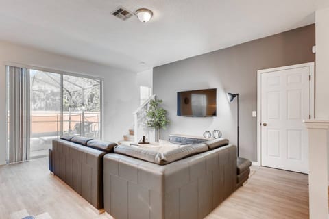 BV750 - Charming w/Pvt Pool Home Disney