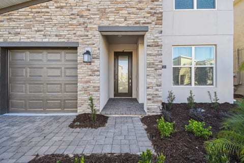 CG8920-Modern House °o°Disney Area w/☆LAKE VIEW☆PvtPool/SPA
