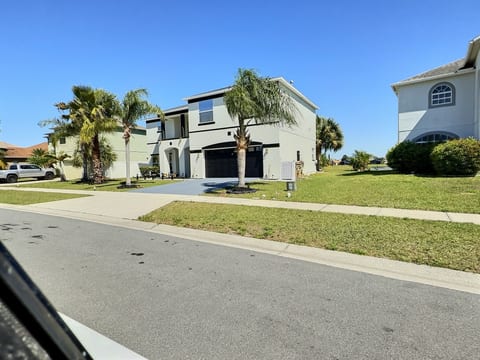 CL2513- Spacious&Elegant ☆☆☆☆☆ w/pvt/Pool and LAKE VIEW