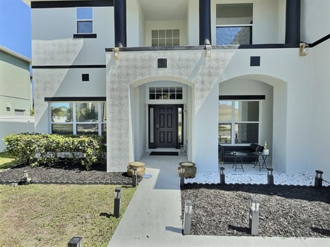 CL2513- Spacious&Elegant ☆☆☆☆☆ w/pvt/Pool and LAKE VIEW