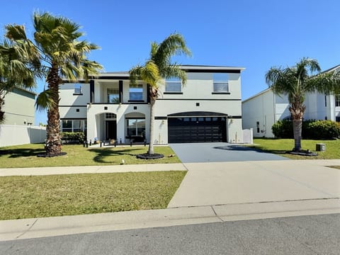 CL2513- Spacious&Elegant ☆☆☆☆☆ w/pvt/Pool and LAKE VIEW