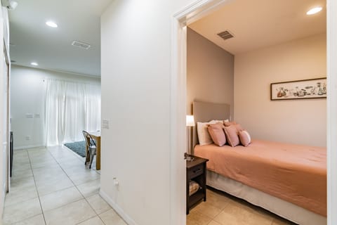 ER3009 - Cozy ⭐⭐⭐⭐⭐ PVT Jacuzzi Near to Disney