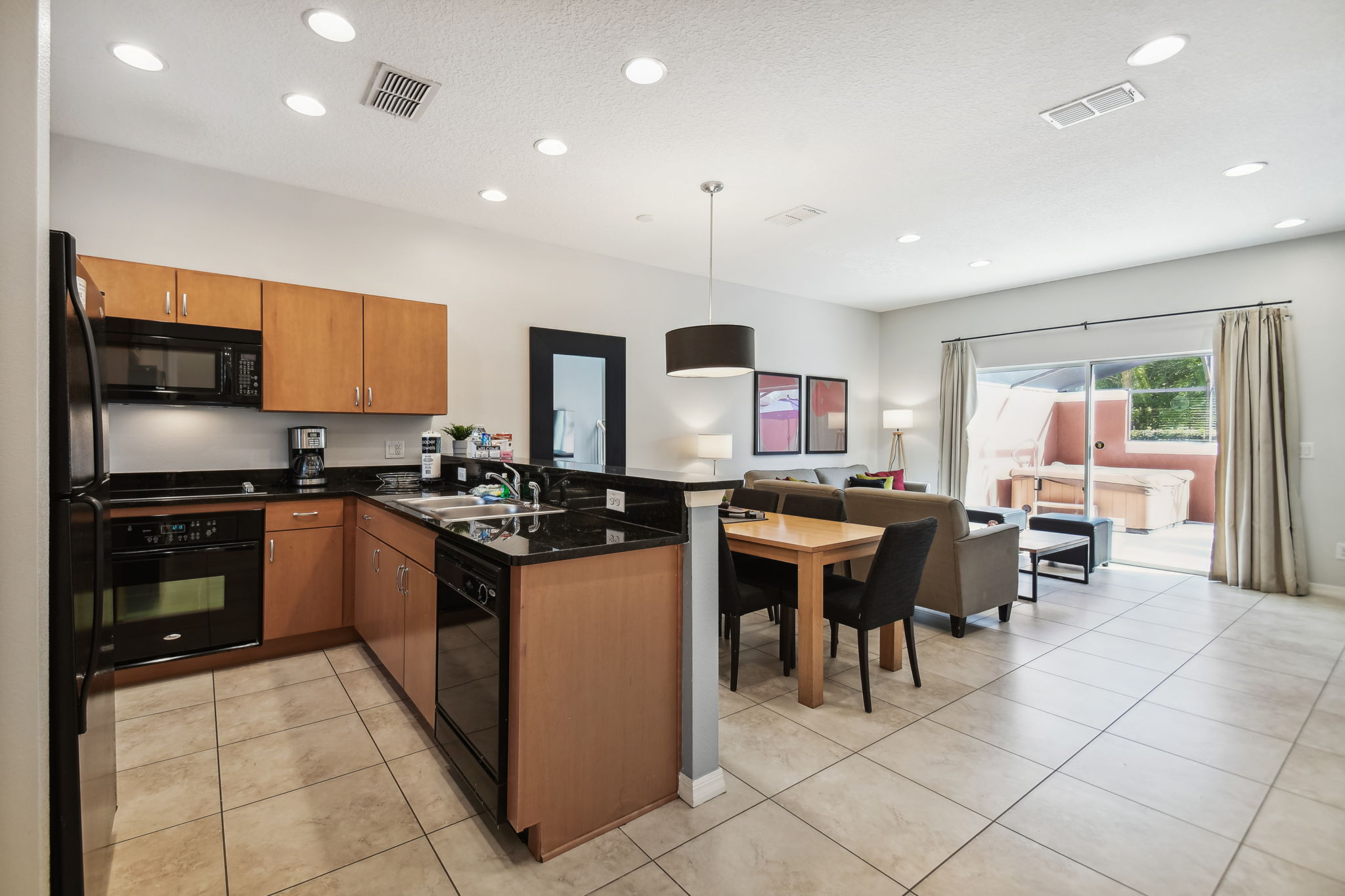 er3066-smallandcomfy-pvt-jacuzzi-disney-fiber-internet/