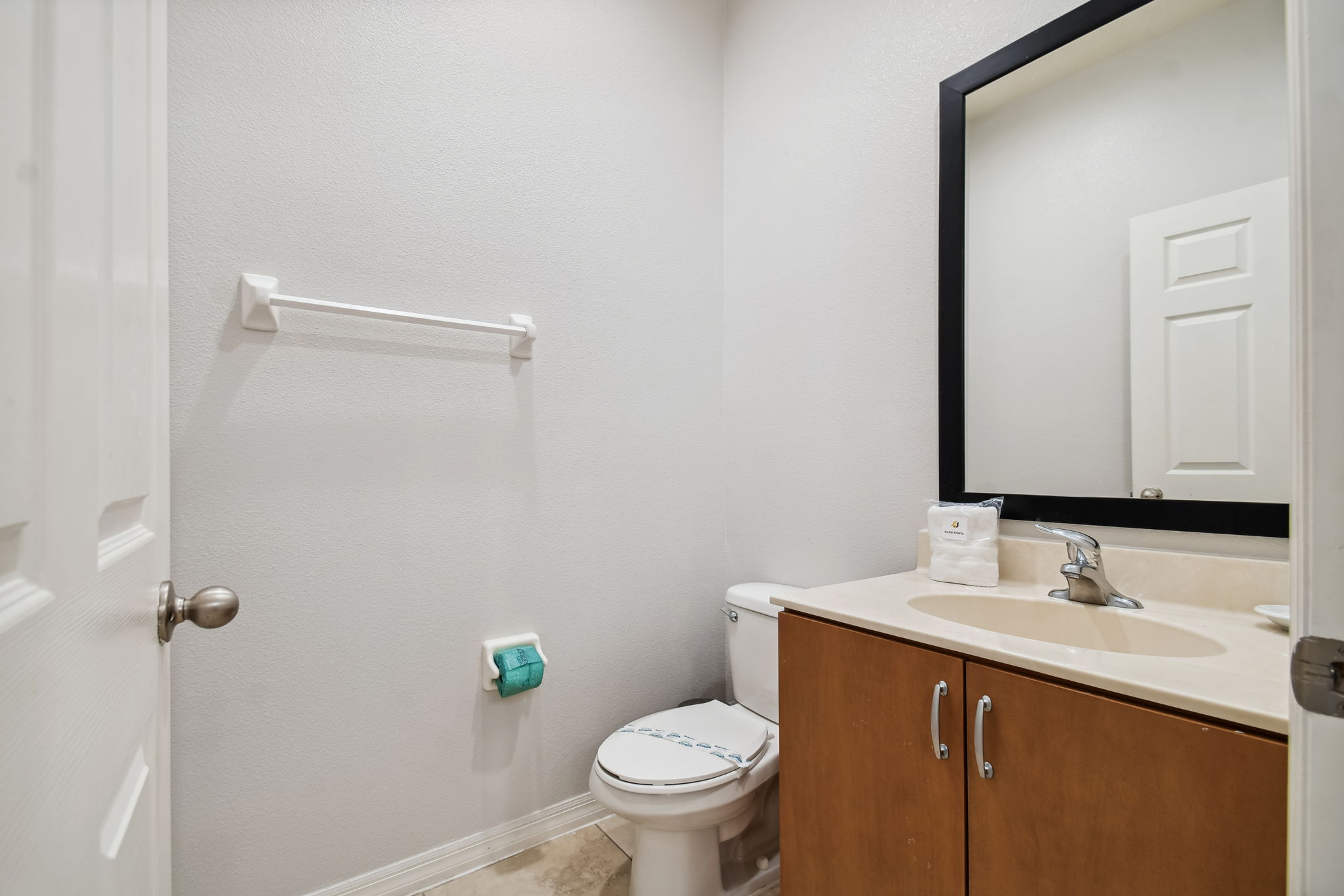 er3066-smallandcomfy-pvt-jacuzzi-disney-fiber-internet/