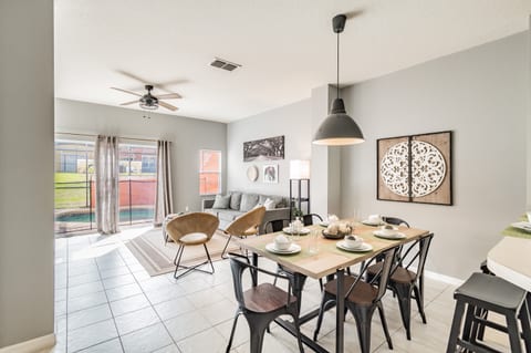 ER8533-Renovated Superb ⭐⭐⭐⭐⭐ PVT Pool Home Near to Disney