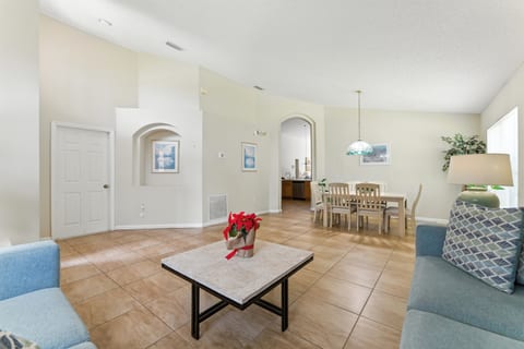 LB1043-Fresh Private Pool House No Carpet-Disney Area