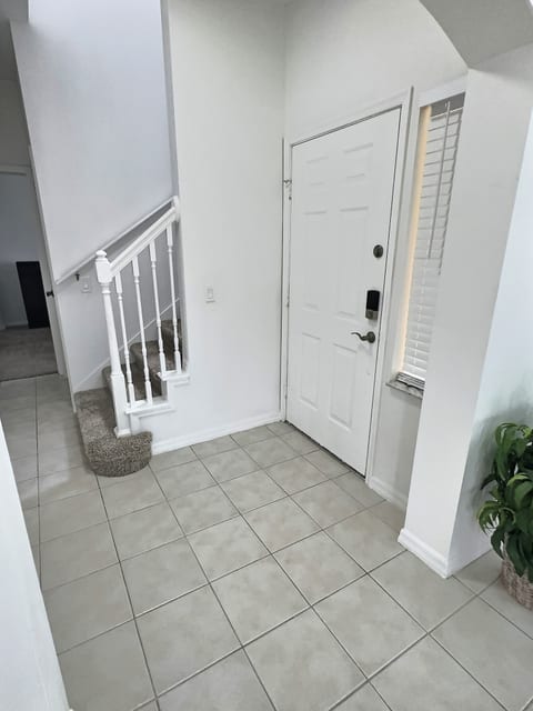 LB961 - ♥Charming♥ Cozy♥ ⭐⭐⭐⭐⭐ Townhouse °o° Disney Area