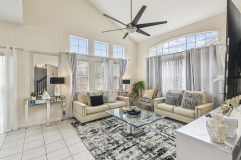 LB968 - ♥Charming♥ Cozy♥ ⭐⭐⭐⭐⭐ Townhouse °o° Disney Area