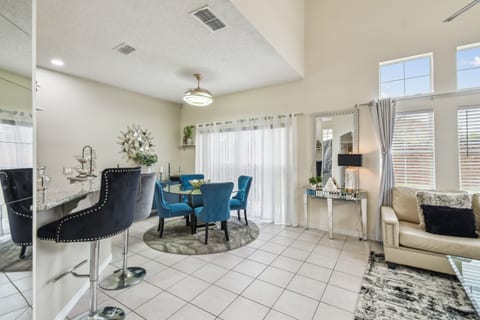 LB968 - ♥Charming♥ Cozy♥ ⭐⭐⭐⭐⭐ Townhouse °o° Disney Area
