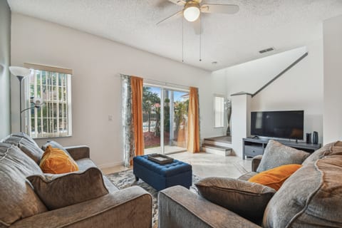 LB977 - ♥Charming♥ Cozy♥ ⭐⭐⭐⭐⭐ Townhouse °o° Disney Area