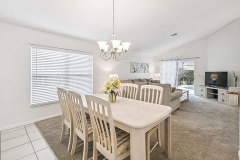 LB990 - Spacious&Lake ☆☆☆☆☆ w/Pool Disney Area☆Lake Berkley