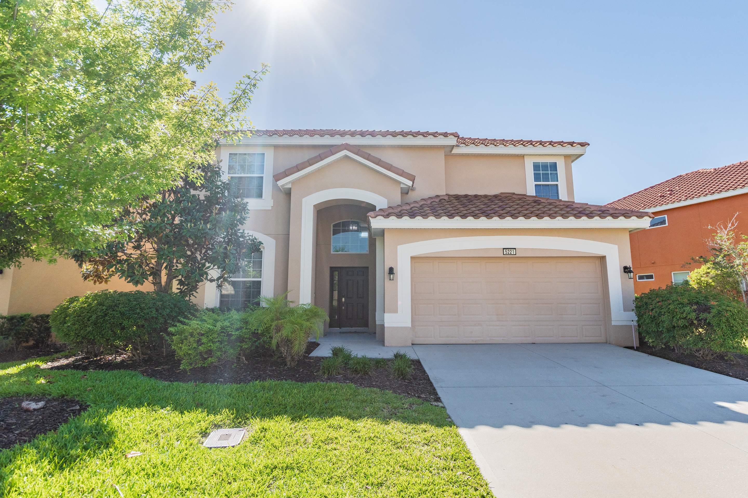 sr5221-lovefresh-private-pool-near-disneylovesolterra-resort/