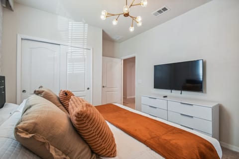 SR7533♥ LUXURY Private Pool near Disney♥Solterra Resort
