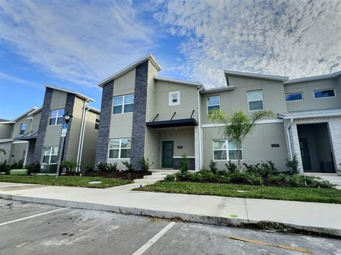 ST2401-BRANDNEW 06/2023 ☆☆☆☆☆ Pvt Pool♥Near Disney♥Storey Lake