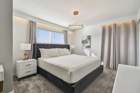 ST2629-BRANDNEW Luxury 12/2023 ☆☆☆☆☆ Pvt Pool♥Storey Lake