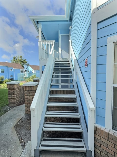 VS034 - The Villa of Somerset - Privacy - Apartment - 2rd Floor