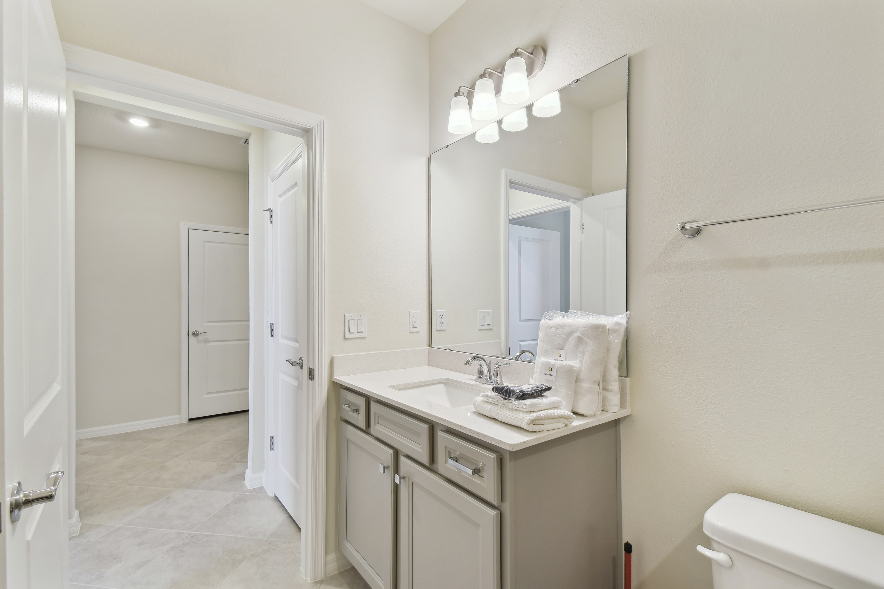 WC16077  LUXURY BRAND NEW Cozy Pool Townhouse near  Disney