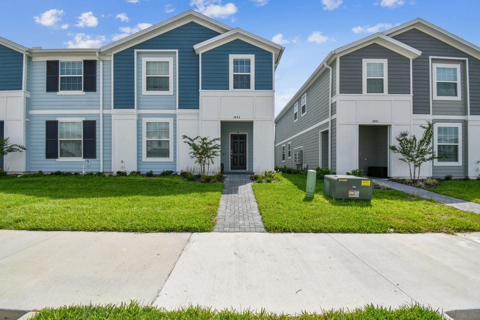 WI3842 LUXURY BRAND NEW Cozy Pool Townhouse near Disney - Davenport