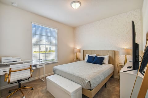 WI927- ♥LUXURY BRAND NEW Cozy Pool Townhouse near to Disney♥