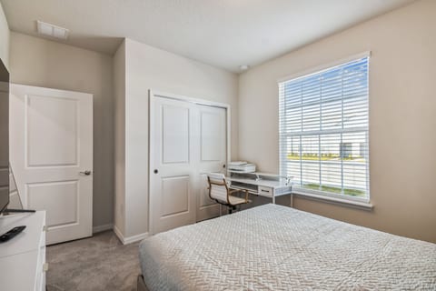 WI927- ♥LUXURY BRAND NEW Cozy Pool Townhouse near to Disney♥