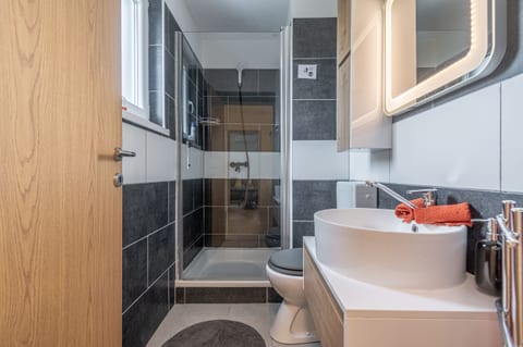 House Nina - Unit 377730-13