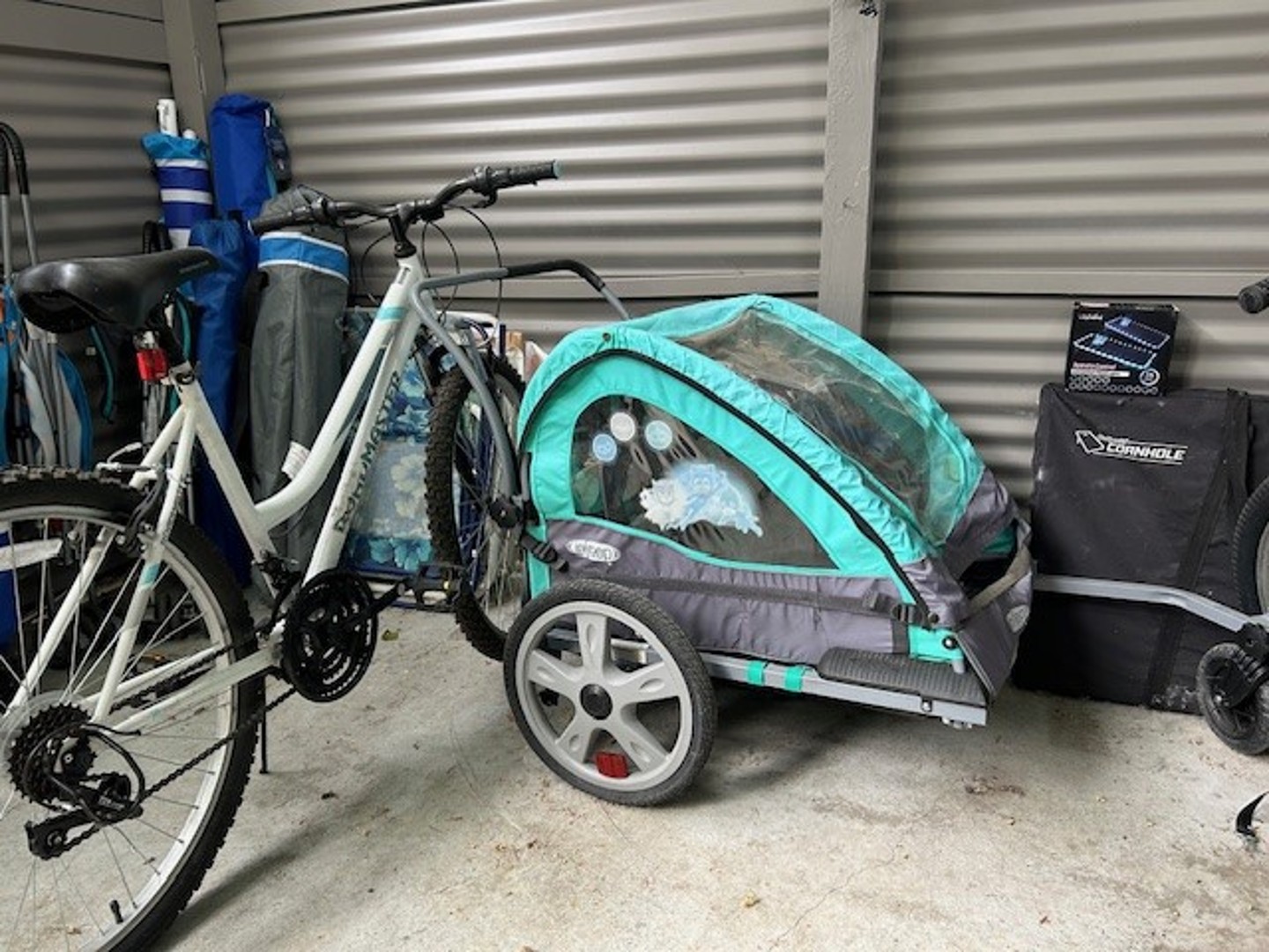 Get ready for adventure with bikes and a child trailer/seat at your disposal, plus fun yard games and cornhole to keep the good times rolling!