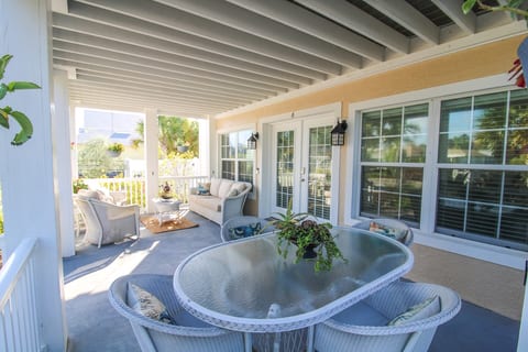 BeachDreams, Heated Salt Pool, Walk To Beach