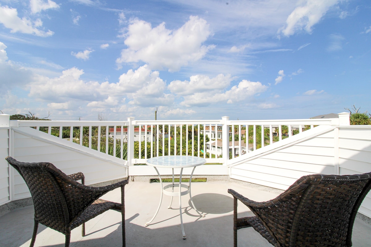 BeachDreams, Heated Salt Pool, Walk To Beach