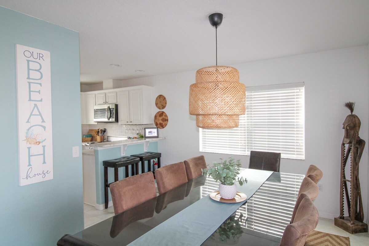 BeachDreams, Heated Salt Pool, Walk To Beach