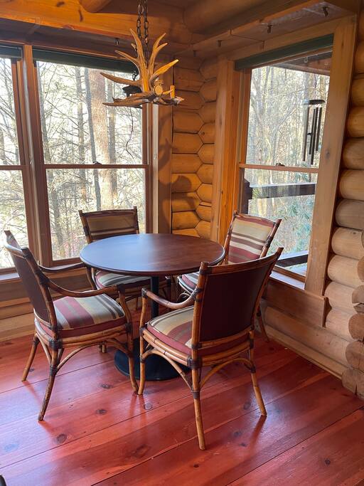 Secluded cabin w/ gorgeous views