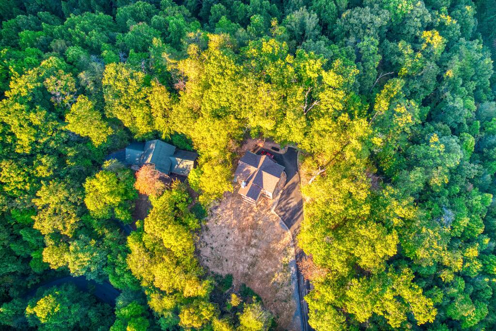 2-cabins-indoor-pool-hot-tub-wi-fi-sleeps-24/