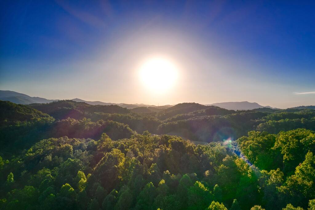 2-cabins-indoor-pool-hot-tub-wi-fi-sleeps-24/