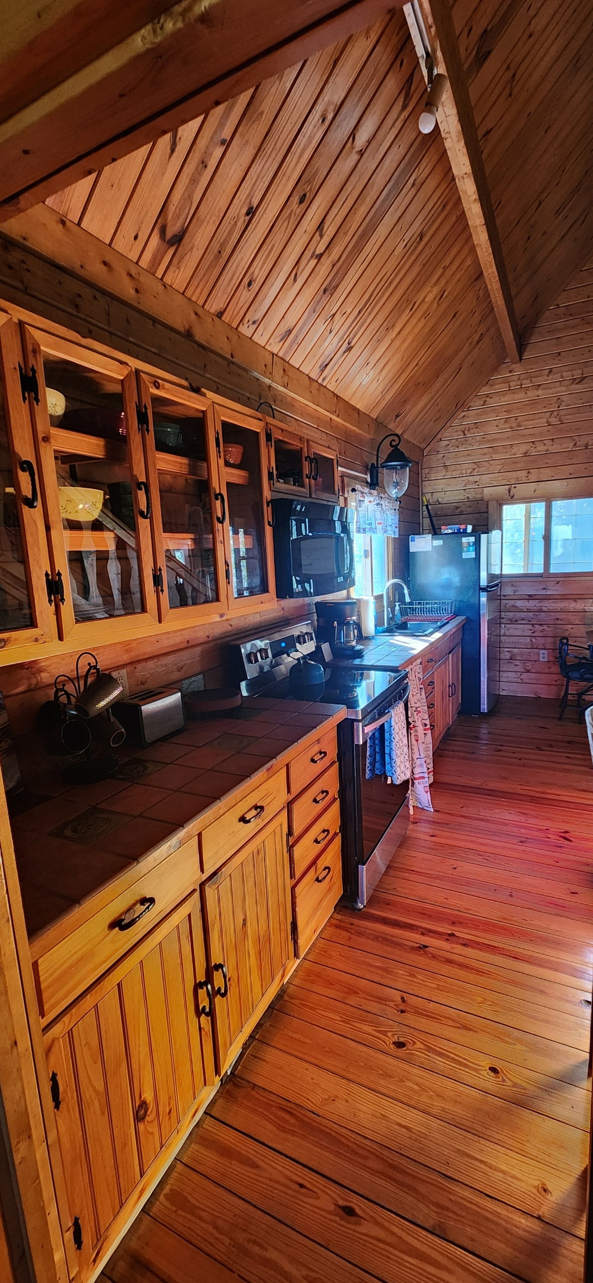 rivercabin-privateriveraccess-nopetfee-starlink-fp/