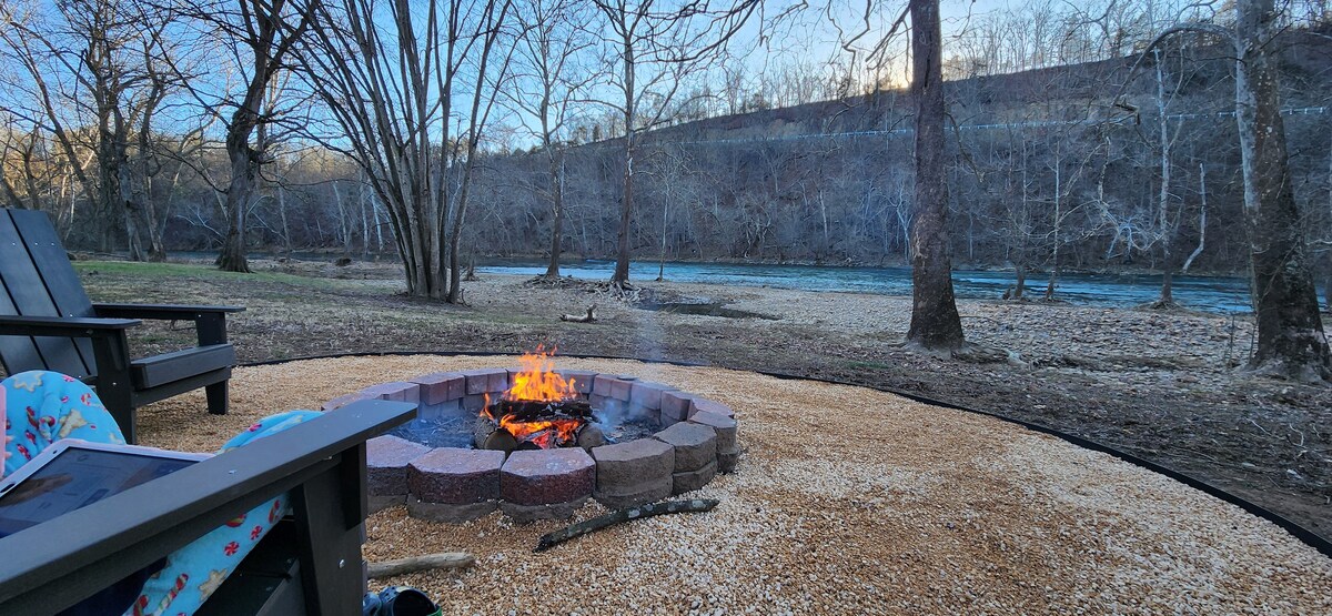 rivercabin-privateriveraccess-nopetfee-starlink-fp/