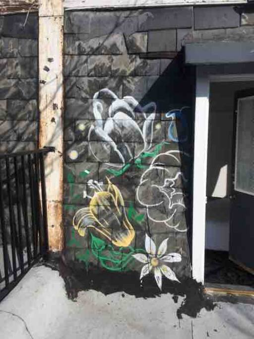 roof-deck-pets-ok-no-cleaning-fee-mid-term-stay./