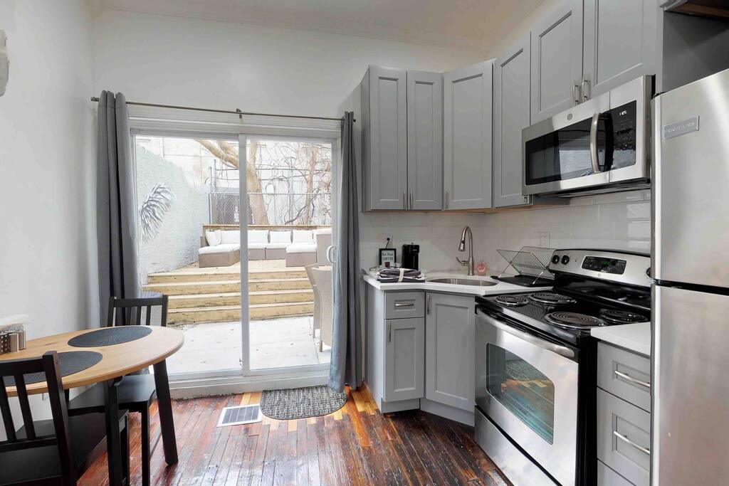 backyard-pets-ok-no-cleaning-fee-midterm-stay/