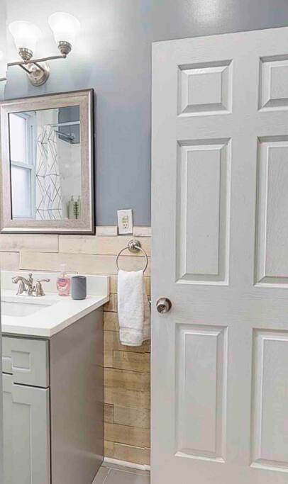 backyard-pets-ok-no-cleaning-fee-midterm-stay/