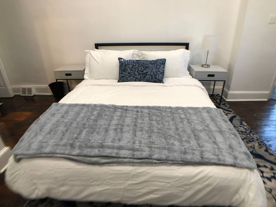 pets-ok!-no-cleaning-fee-duplex-apt-mid-term-stay/