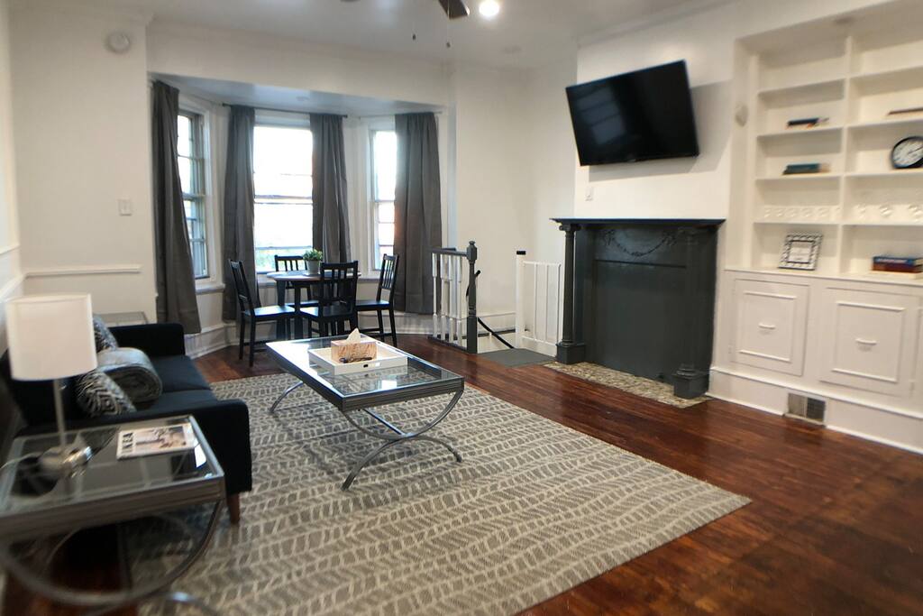 pets-ok!-no-cleaning-fee-duplex-apt-mid-term-stay/