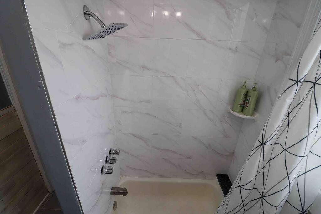 pets-ok!-no-cleaning-fee-duplex-apt-mid-term-stay/