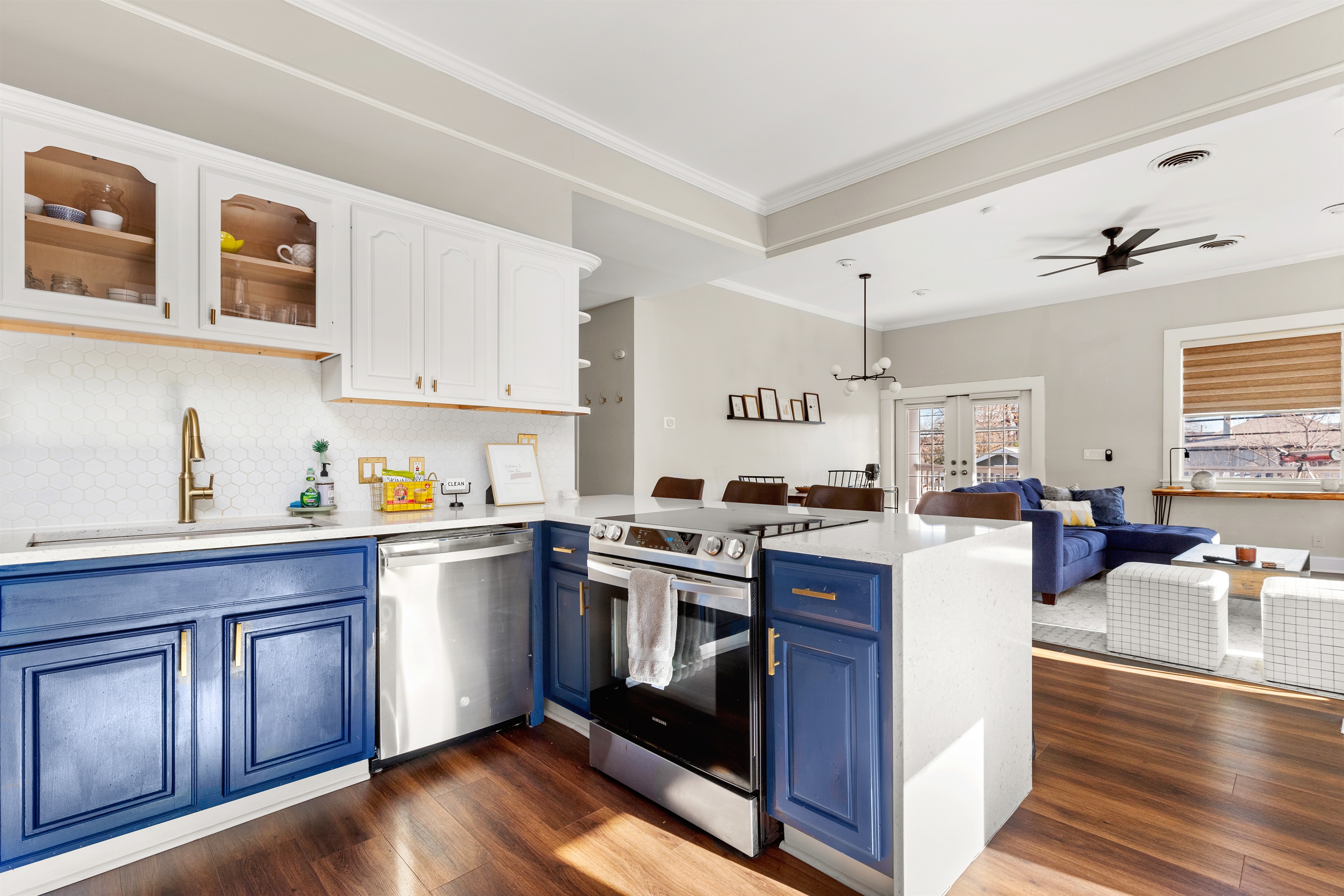 1920s Charm Steps from the Pearl & River Walk