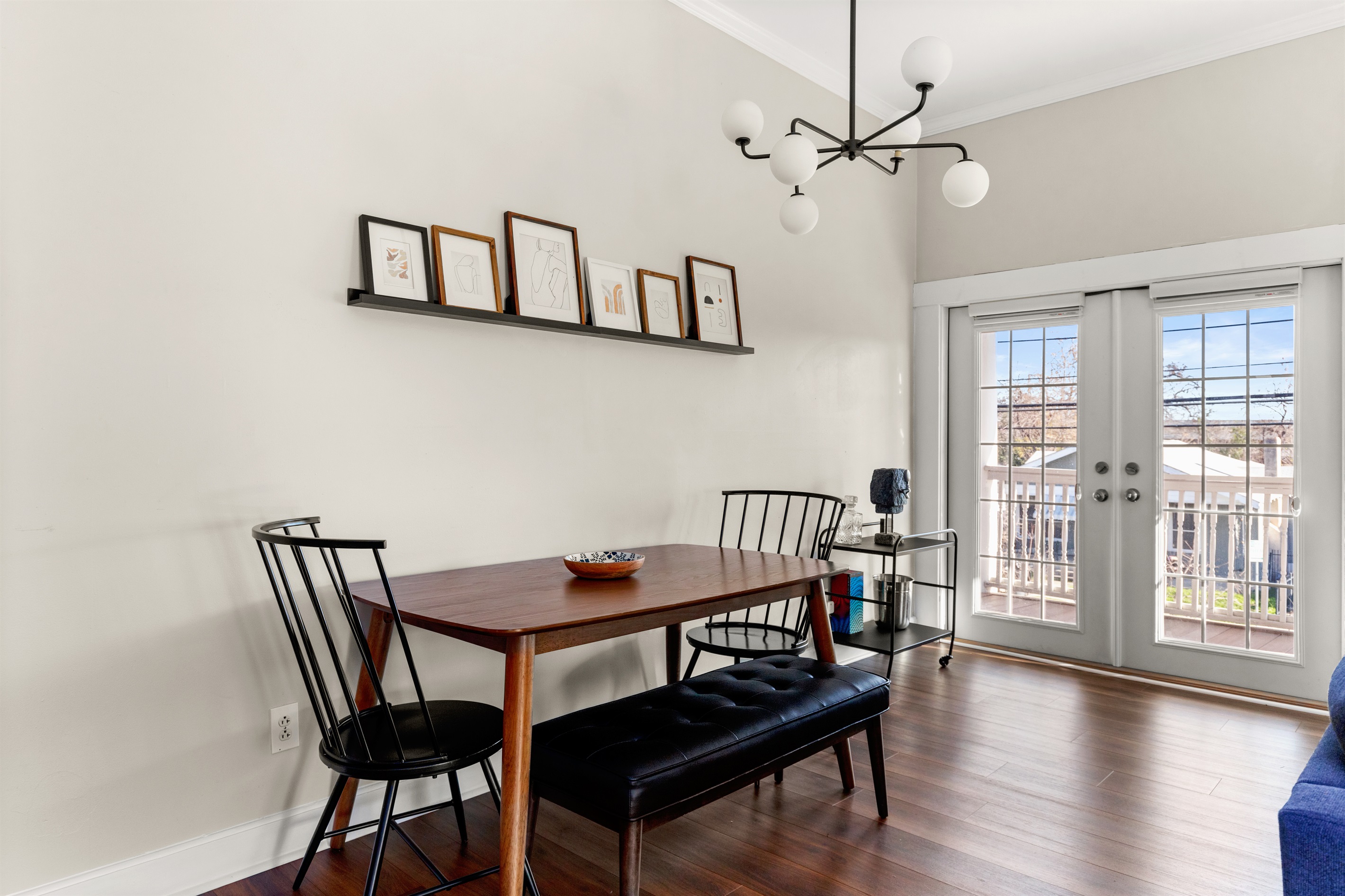 1920s Charm Steps from the Pearl & River Walk