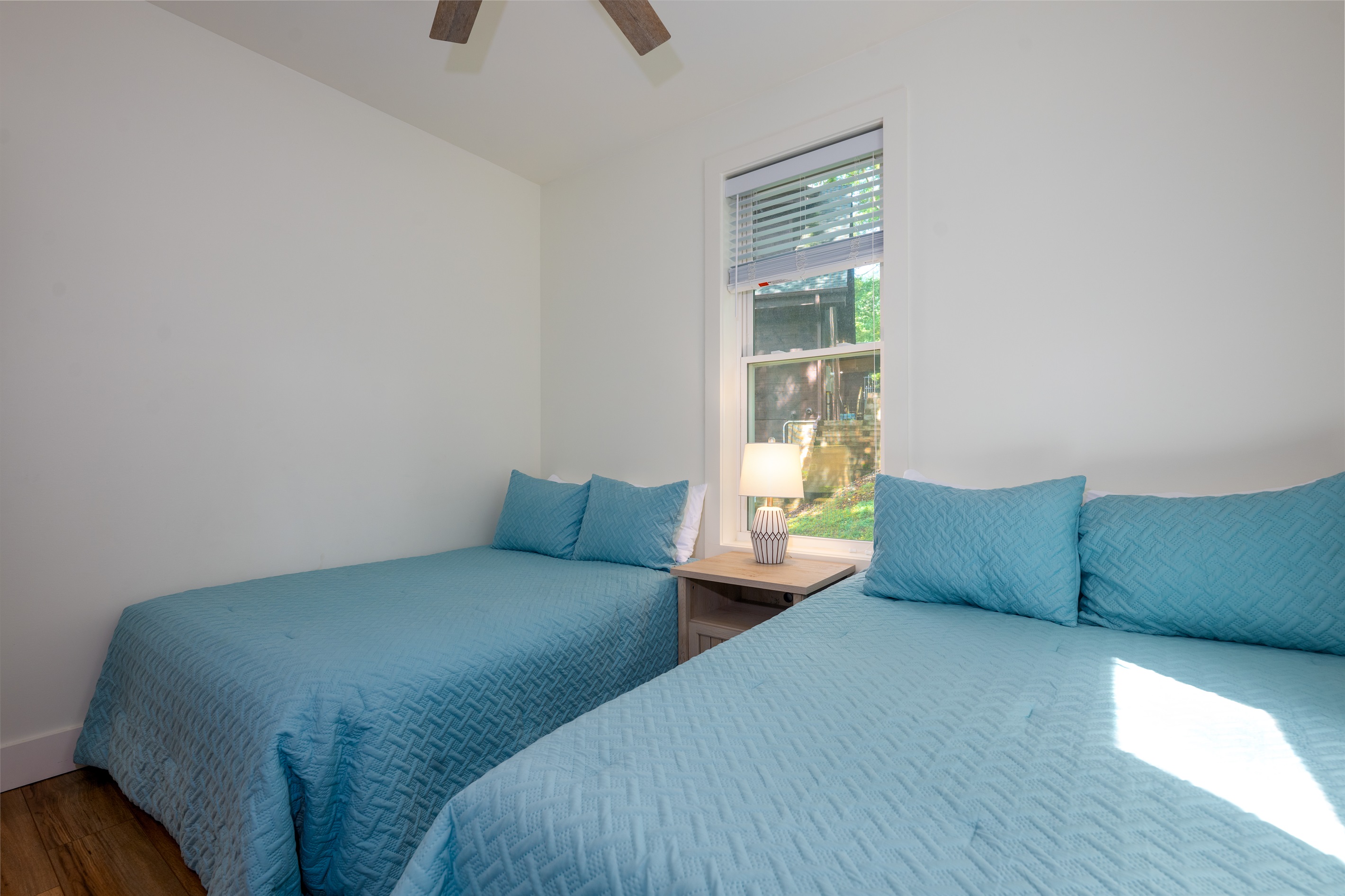 3rd Bedroom- Main Level, 2 Full Beds 3rd Bedroom- Main Level, 2 Full Beds - Lakey McLakehouse - Robbinsville
